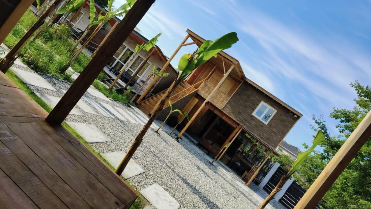 Aqua Palm Resort Sukhumi Exterior photo